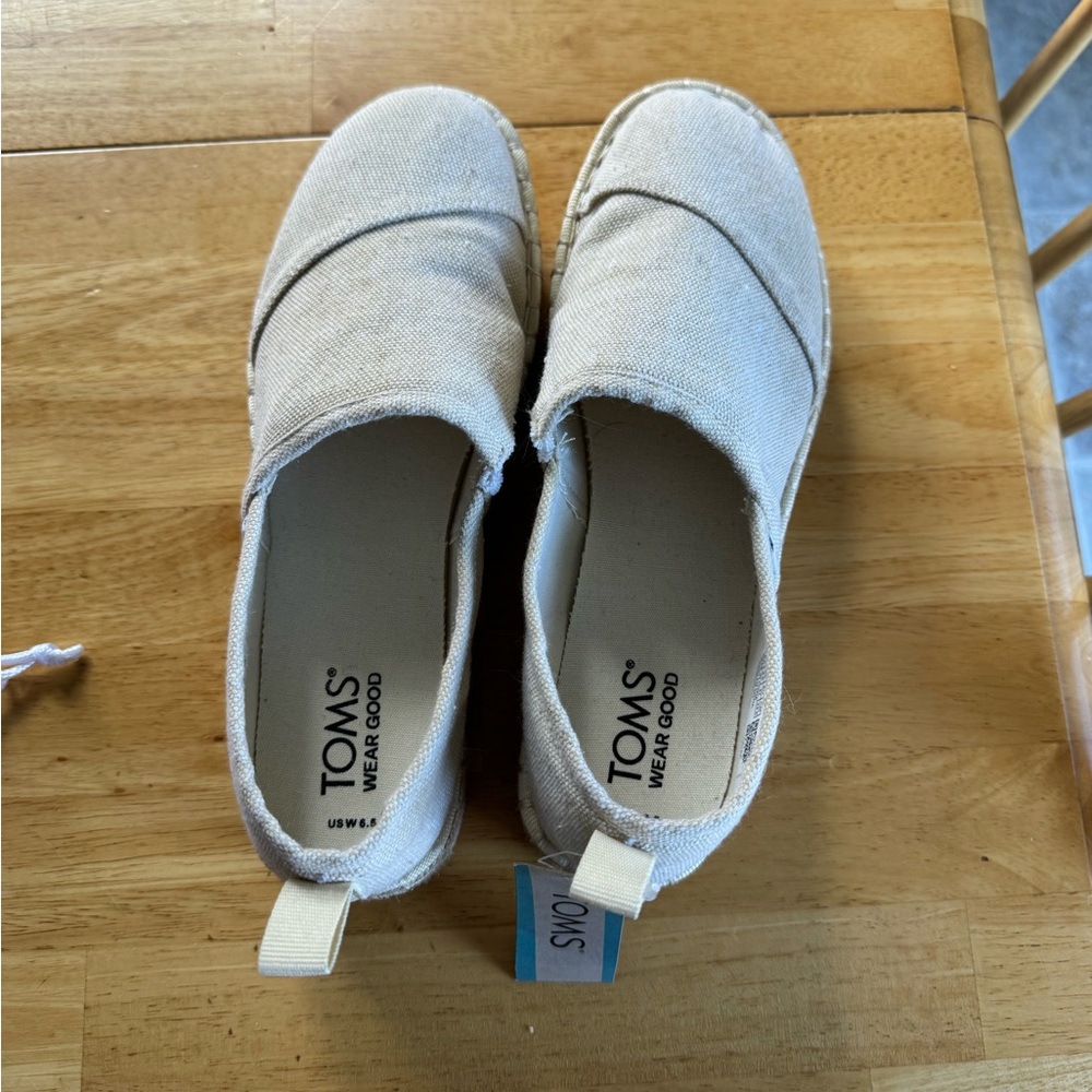 TOMS Kids Slip-On Canvas Shoes in Natural Beige